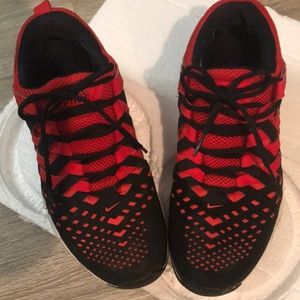 Nike shoes for men size 8.5 it’s in good condition